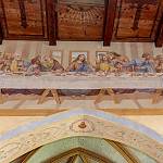 Skramníky - kostel Stětí sv. Jana Křtitele, malba Poslední večeře nad triumfálním obloukem (2021)