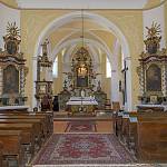 Žehuň - kostel sv. Gotharda, detail oltářů (2018)