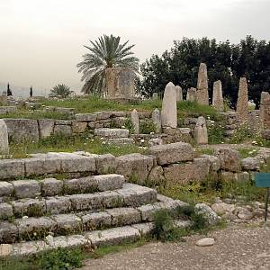 Byblos, Obeliskový chrám