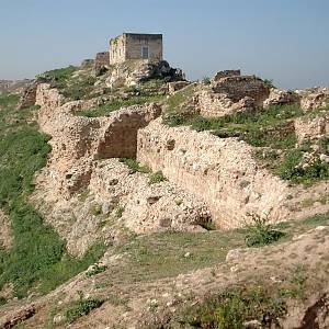 Šezar - pohled na horní hrad