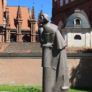 Socha Adama Mickiewicze, který žil a studoval ve Vilniusu