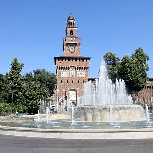 Hrad Castello Sforzesco v Milánu