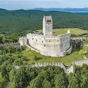 Celkový pohled na Topolčanský hrad