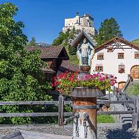 Švýcarsko - hrad Tarasp